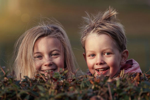 enfants dans la nature